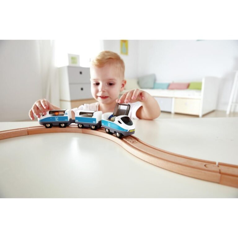 Hape - Figure 8 Safety Set