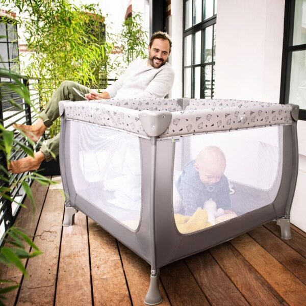 Hauck – Sleep N Play SQ Travel Cots – Grey