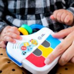 BABY EINSTEIN – PETIT PIANO MUSICAL PEG TOY