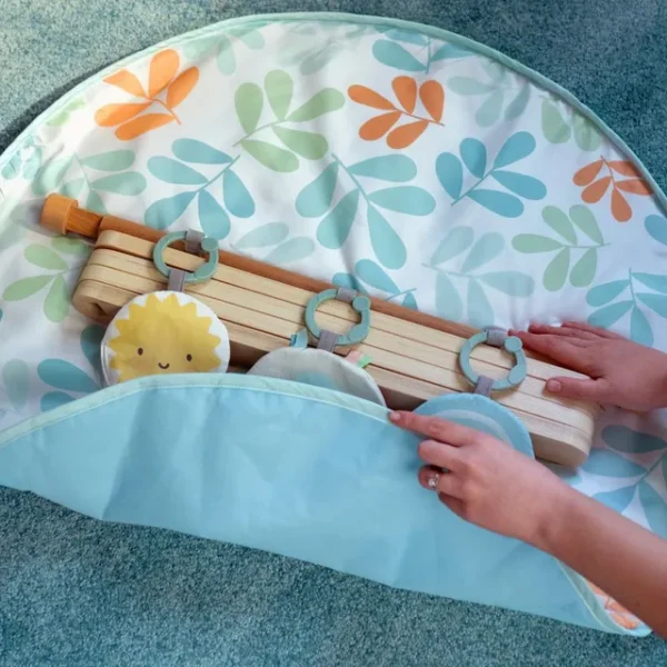 Ingenuity – Sun Valley Wooden Toy Arch & Play Mat, Nature-Inspired Baby Gym with Developmental Toys, Gender-Neutral