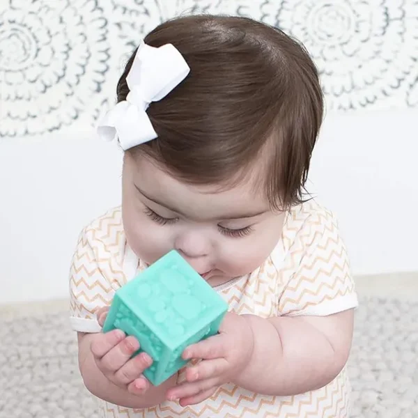 Infantino – Squeeze & Stack Block Set – 8 pcs – 6 Months and Above