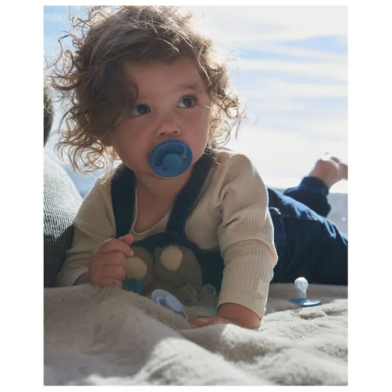 Mininor - Round Pacifier Latex 0M - Blue Whale
