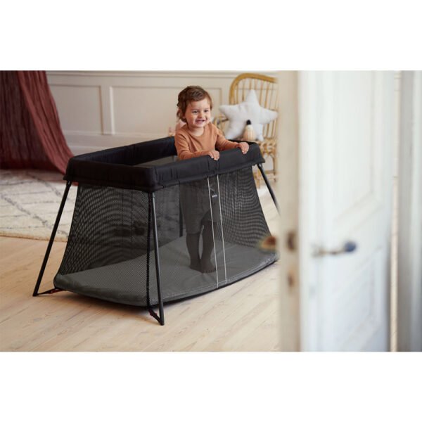 BabyBjorn Travel Cot Light – Black