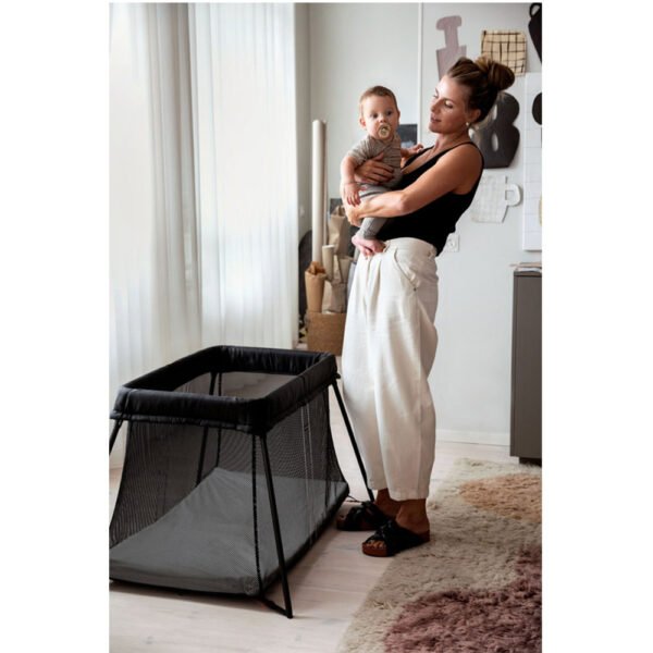 BabyBjorn Travel Cot Light – Black