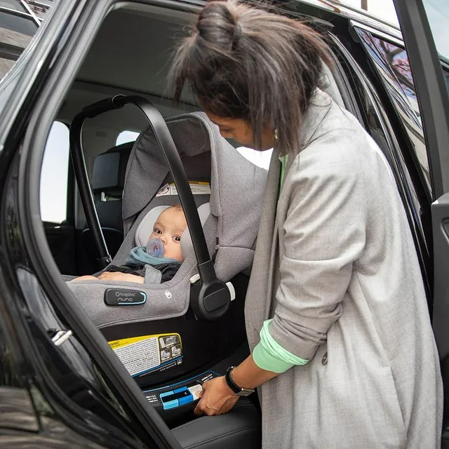 Bugaboo Turtle Air by Nuna Isofix Wingbase