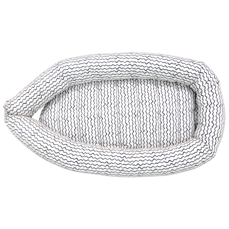 Little Angel - Comfortable Baby nest Bed Stripes - Black Stripes