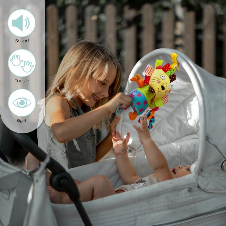 MOON - Pull String Musical Toy For Stroller & Car Seats Roar