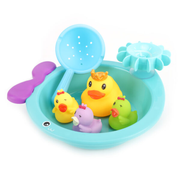 Moon – Bath Duck Toy With Assorted Mini Ducks, Boat And Sieve – Multicolor