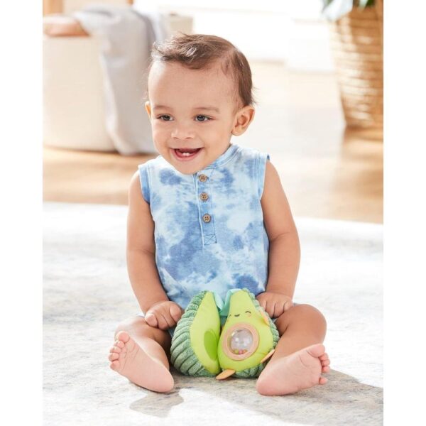 SkipHop – Farmstand Avocado Stroller Toy