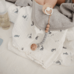 Mushie – Swaddle Pale Taupe
