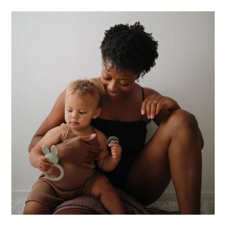 Mushie - Teether Bunny Sage