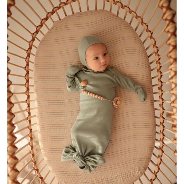Mushie - Ribbed Baby Bonnet Roman Green