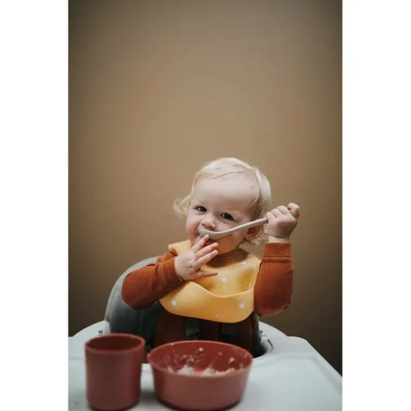 Mushie – Silicone Bib Cherries