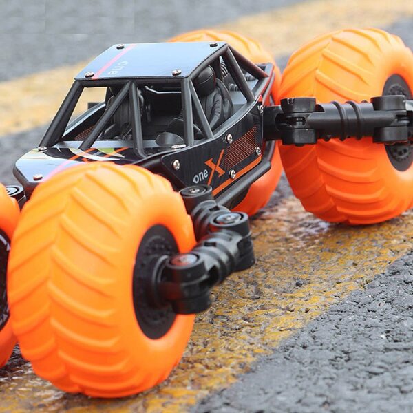 Bricstar – Transformable Drifting Stunt RC Cars – Dinosaur