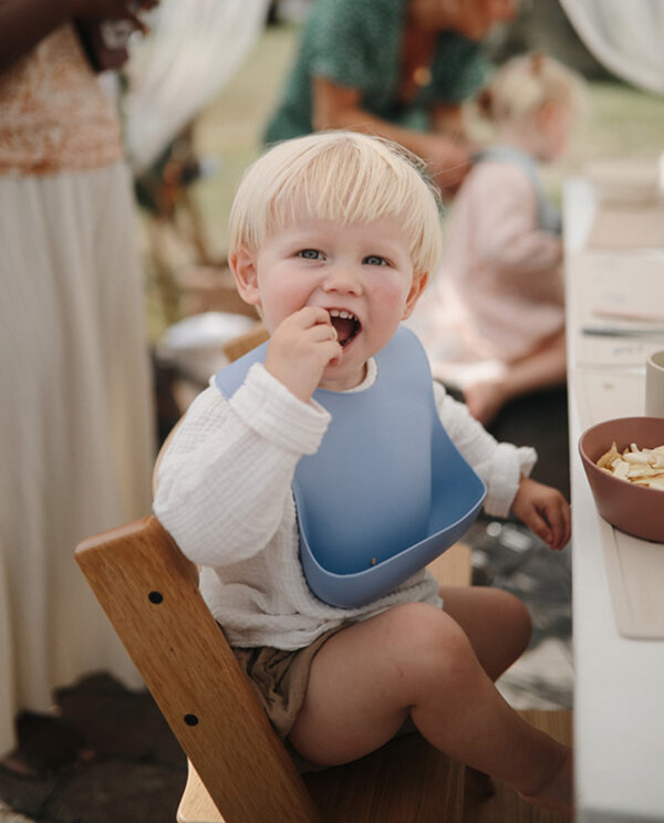 Mushie – Silicone Bib Daisy