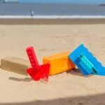Hape Master Bricklayer Set – Beach Toy