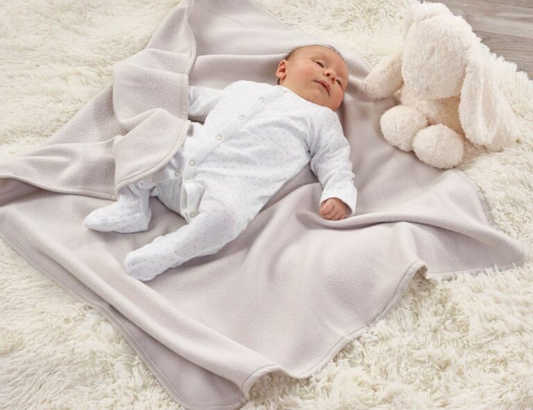 Kinder Valley - Honey Comb Fleece Blanket