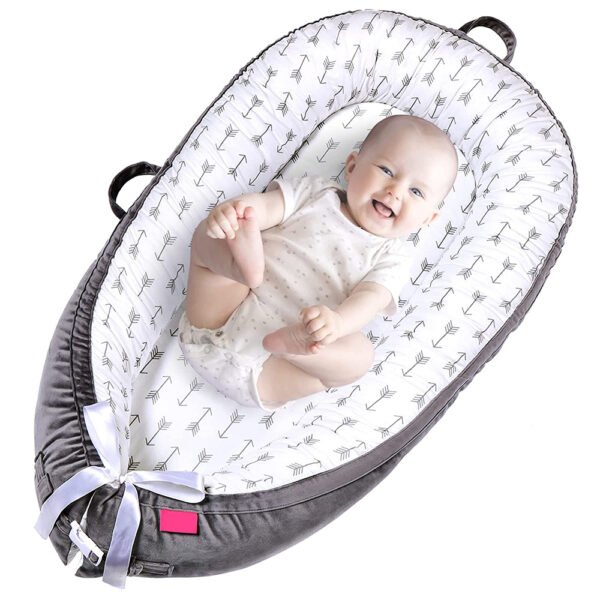 Little Story – Soft Breathable Fiberfill Newborn Lounger Bed – Arrow Grey