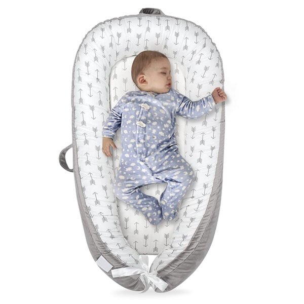 Little Story – Soft Breathable Fiberfill Newborn Lounger Bed – Arrow Grey