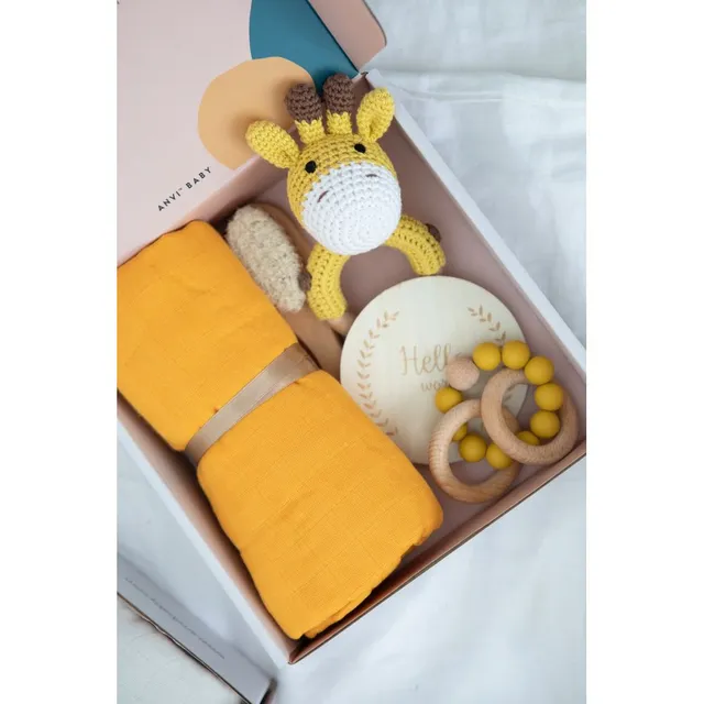 Anvi Baby – 5pc Set – Newborn Gift Set – Giraffe