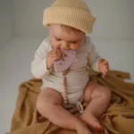Mushie – Teether Rocket Soft Lilac