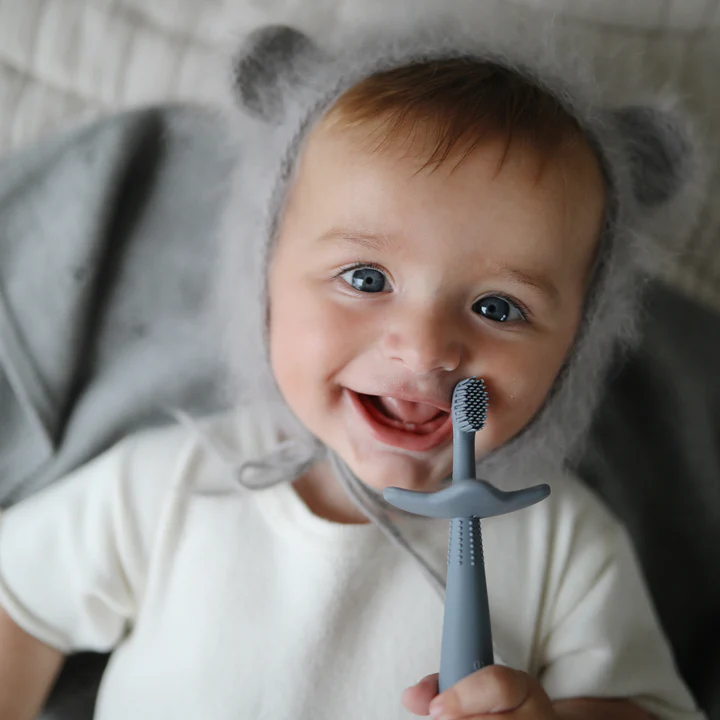 Mushie – Star Training Toothbrush Tradewinds