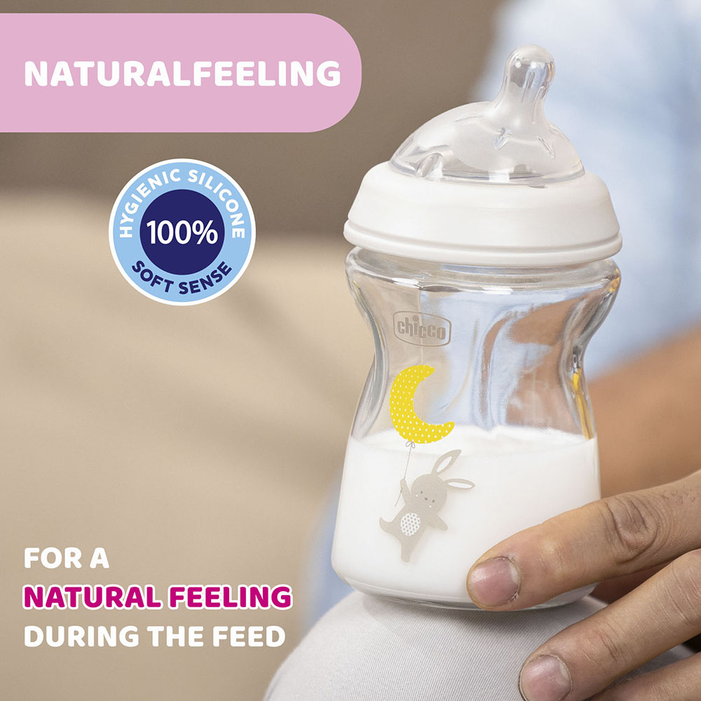 Chicco - NaturalFeeling Glass Bottle 250ml Slow Flow 0m+ Silicone Neutral