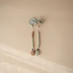 Mushie – Silicone Pacifier Clip Hera – Sage
