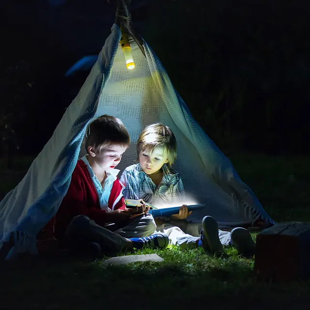 Crayola – Light Up Tracing Pad Boy