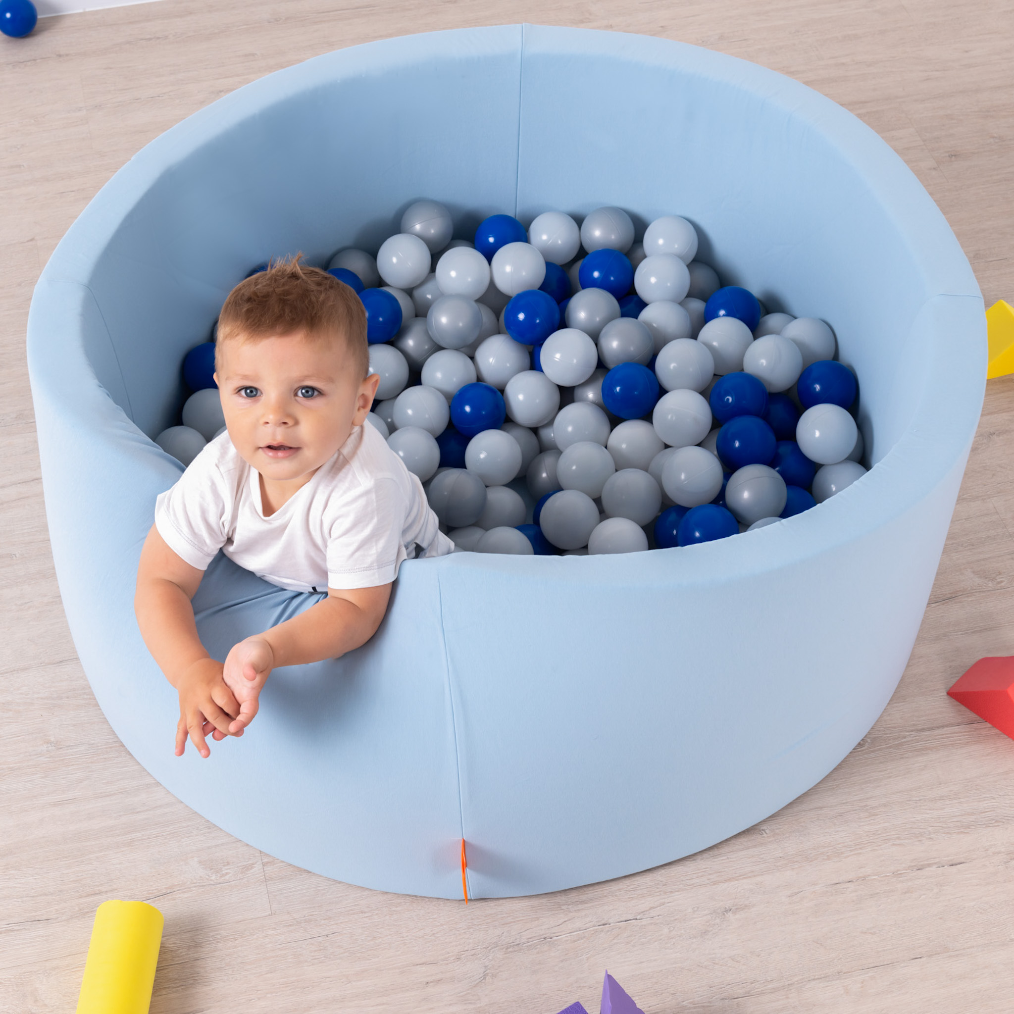 Ezzro - Baby Blue - 90x40 - Round Ball Pit - With 200 Balls (White, Silver, Transparent)