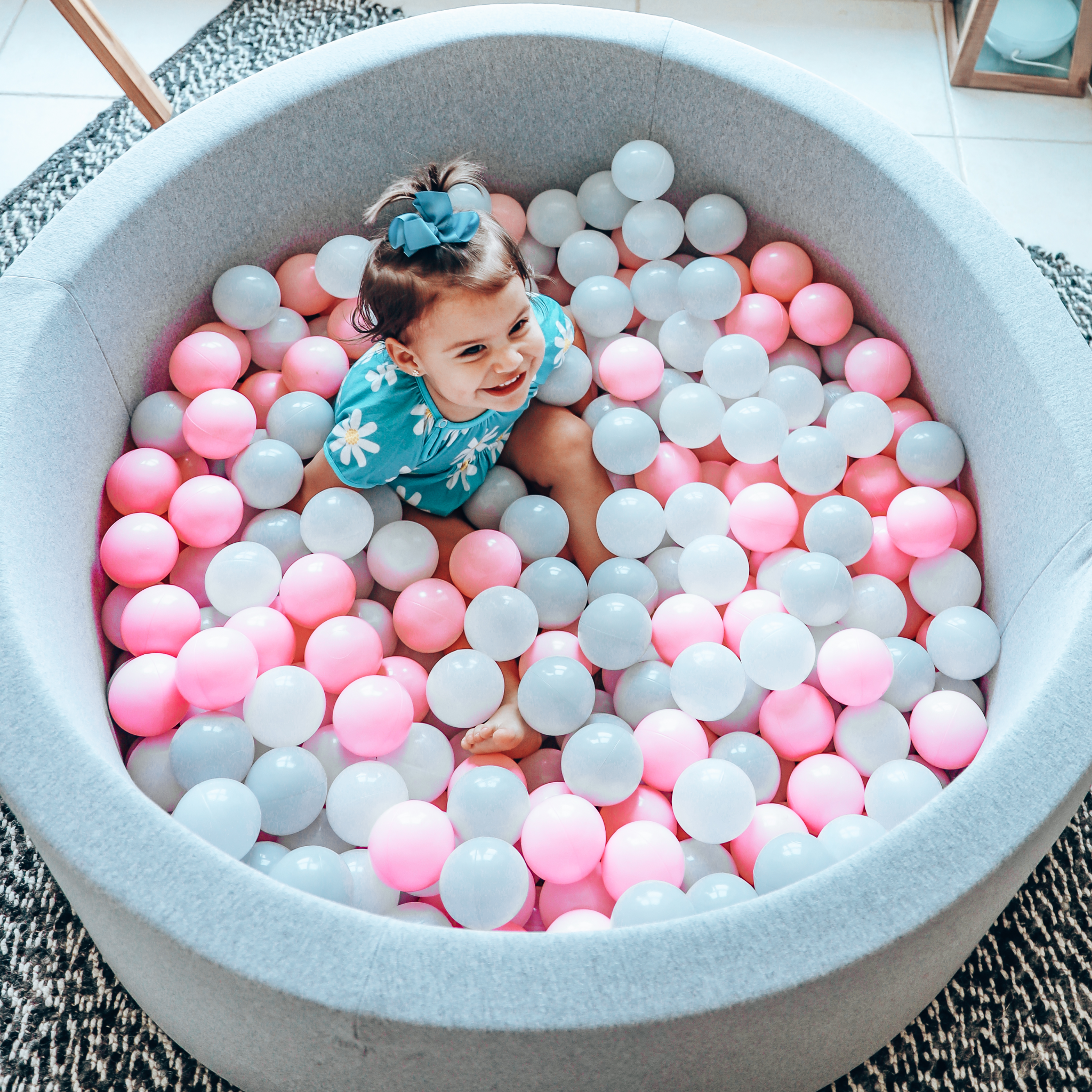 Round Ball Pit- Grey Melange - 100X40 W400 Balls (Light Grey, Pearl, Baby Blue, Lime)