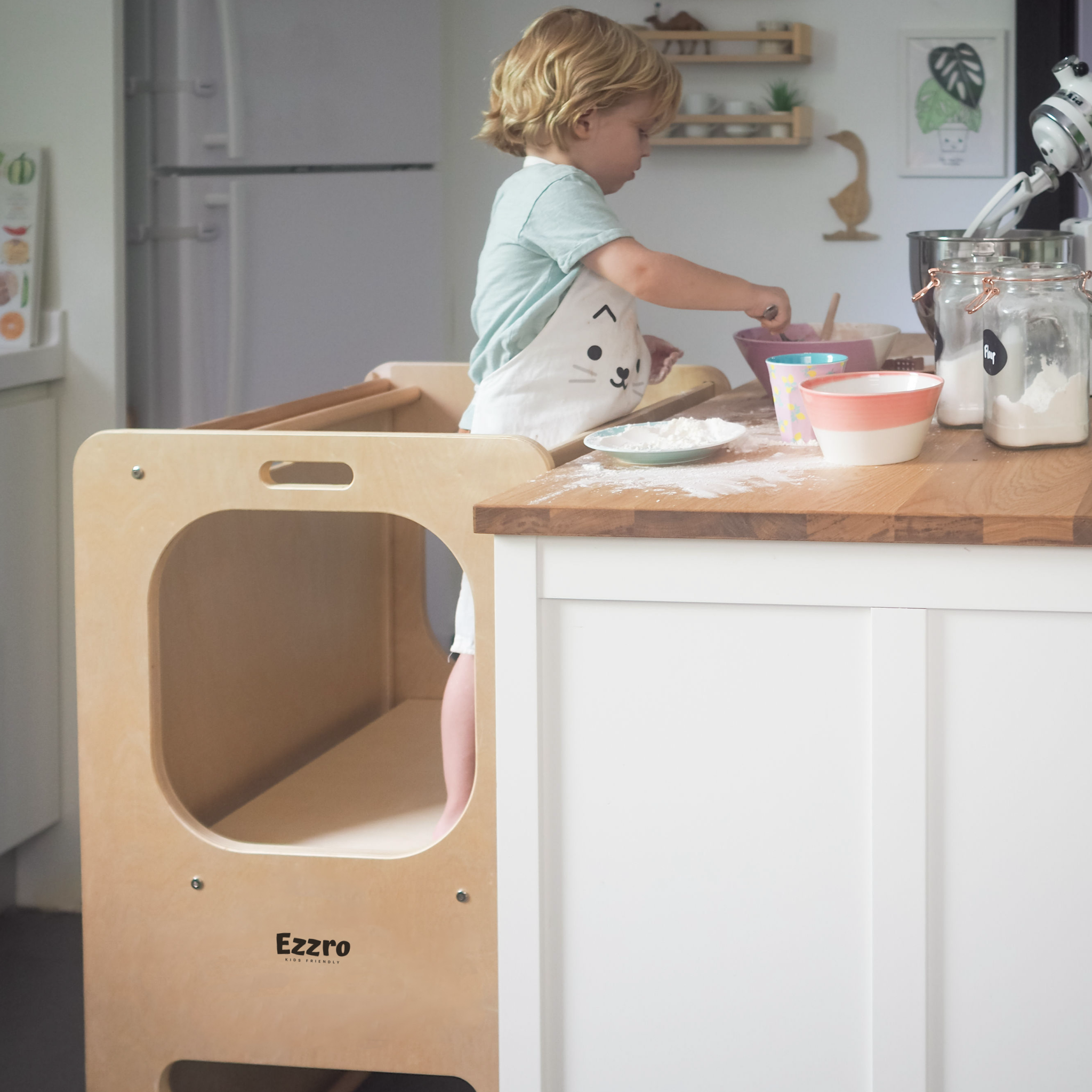 Learning Tower with Duo Slide / chalkboard