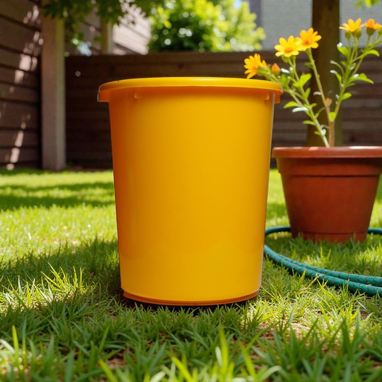 Astro Clear Medium Storage Bin 5400 ml – Yellow