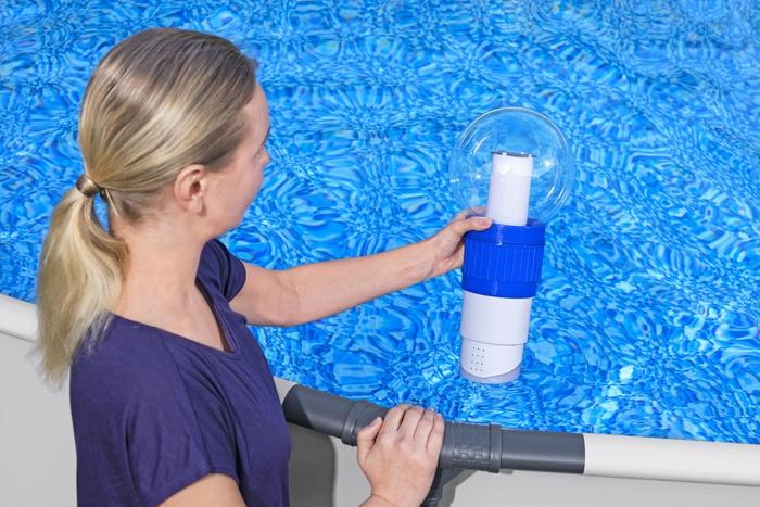 Bestway - Chemical floater SolarSphere battery-operated