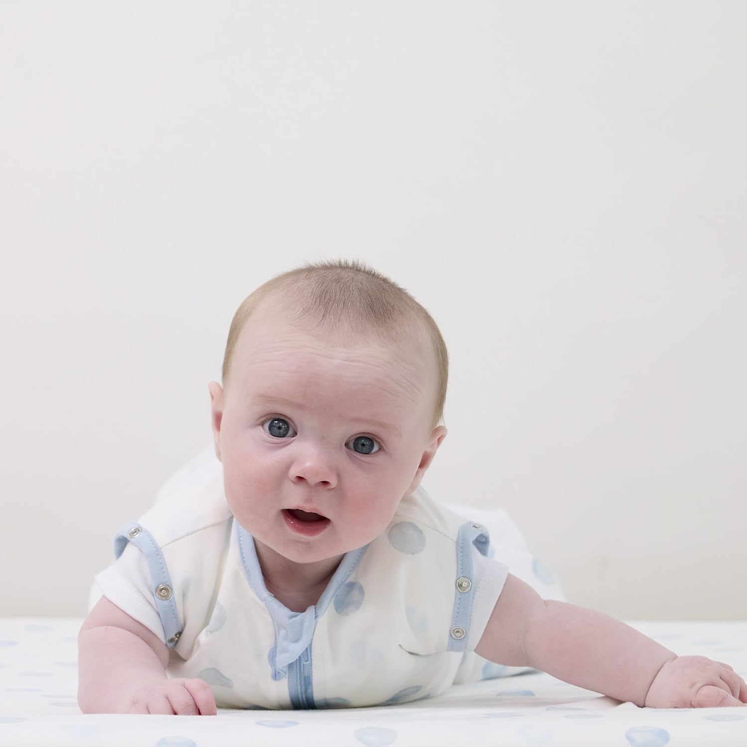 Clevamama – ClevaSleep DreamSuit Baby Sleepwear, Adjustable, 1.0 Tog, 0–9 Months – Blue Spot