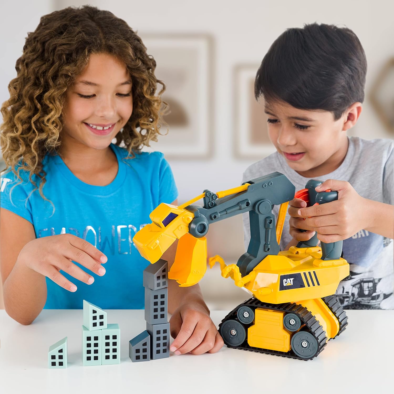 CAT Construction - Roarin Rex-cavator 12.5-inch battery-operated