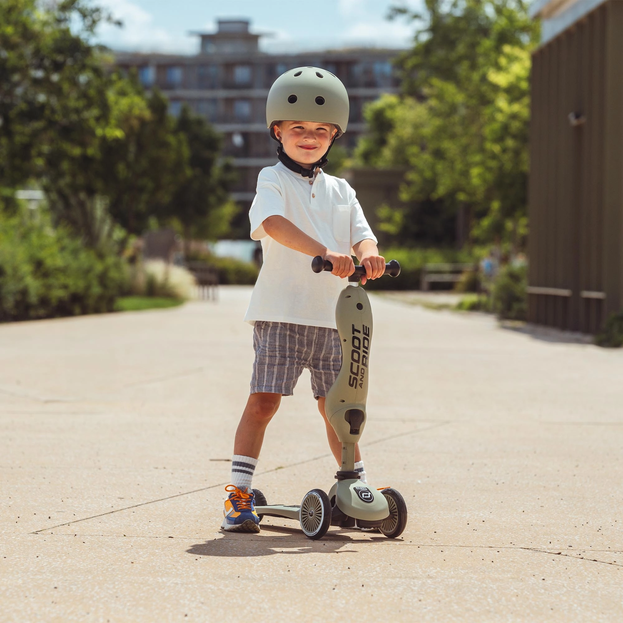 Scoot & Ride Highwaykick 1 Kids Scooter with Adjustable Seat, 2-in-1 Kick Scooter for Children Aged 1–5 Years, Olive