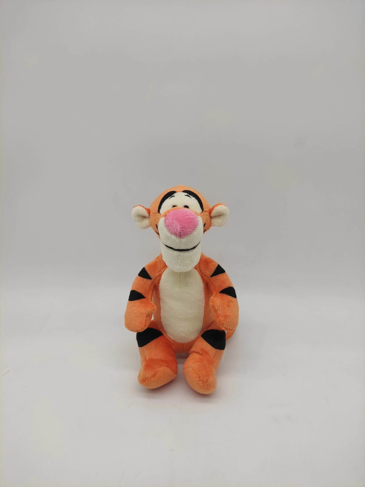 DISNEY PLUSH WINNIE CORE TIGGER S 8IN