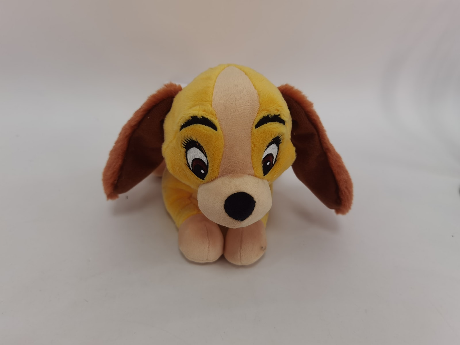 DISNEY PLUSH ANIMAL CORE LADY M10"