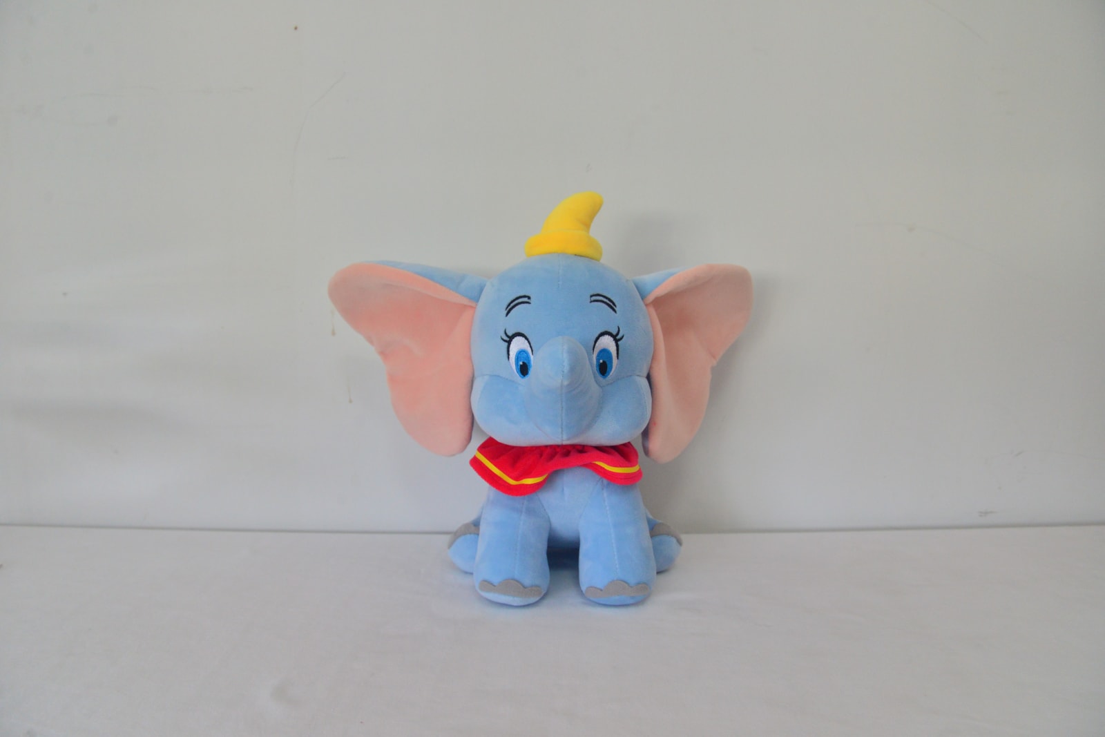 DISNEY PLUSH ANIMAL VALUE DUMBO L14