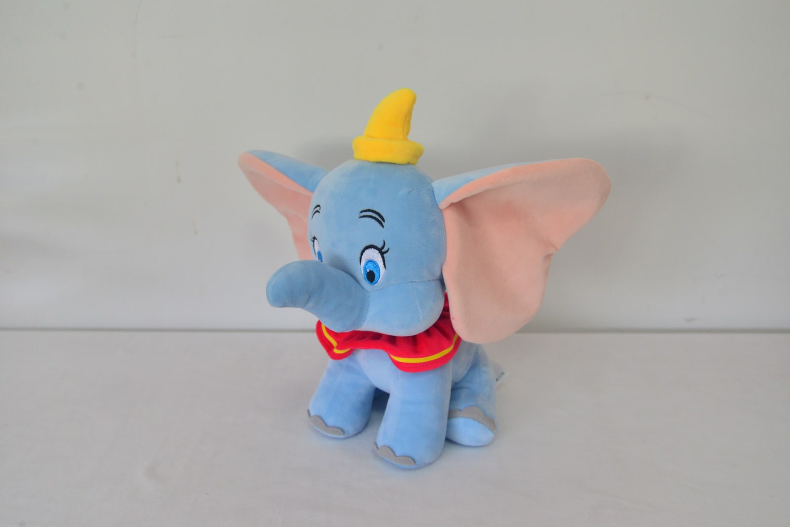 DISNEY PLUSH ANIMAL VALUE DUMBO L14