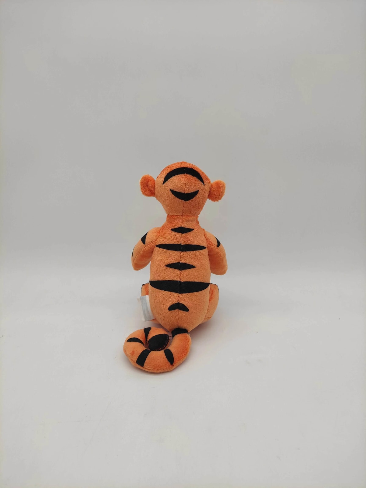 DISNEY PLUSH WINNIE CORE TIGGER S 8IN